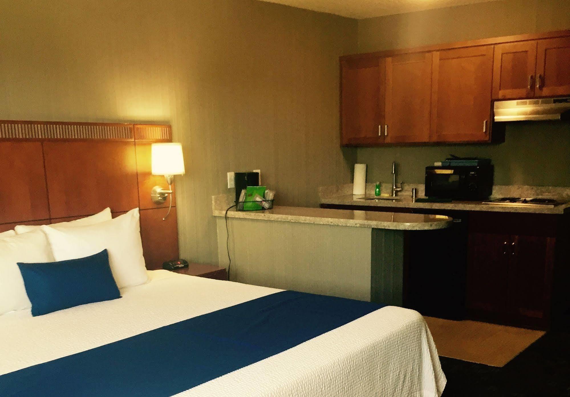 Country Inn & Suites By Radisson, Delta Park North פורטלנד מראה חיצוני תמונה